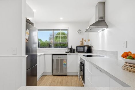 Photo of property in 1/54 Aorangi Road, Bryndwr, Christchurch, 8053