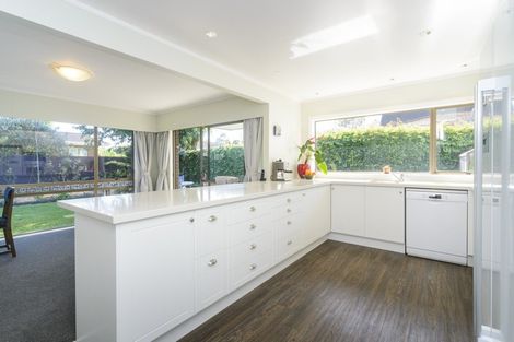 Photo of property in 15 Truscott Grove, Awapuni, Palmerston North, 4412