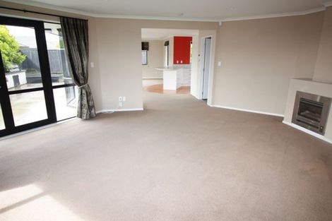 Photo of property in 17 Cleveland Heights, Kelvin Grove, Palmerston North, 4414