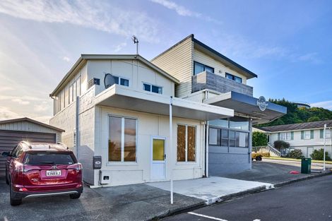 Photo of property in 279 Dowse Drive, Maungaraki, Lower Hutt, 5010