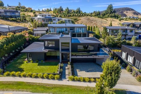 Photo of property in 8 Mills Road, Wanaka, 9305