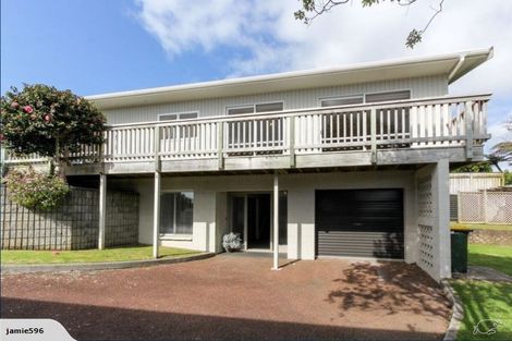 Photo of property in 12 Montana Place, Merrilands, New Plymouth, 4312