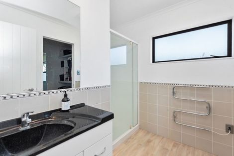 Photo of property in 19c Edgecumbe Street, Whitiora, Hamilton, 3200