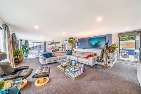 Photo of property in 15 Pacific View, Whitby, Porirua, 5024