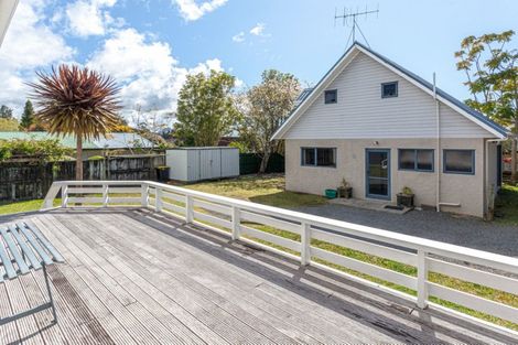 Photo of property in 114 Everitt Crescent, Whangamata, 3620