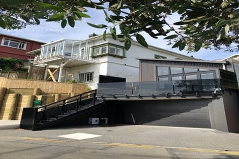 Photo of property in 132a Kelburn Parade, Kelburn, Wellington, 6012