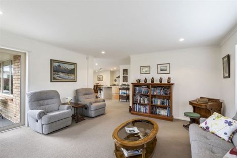 Photo of property in 3 Springside Place, Redwood, Christchurch, 8051