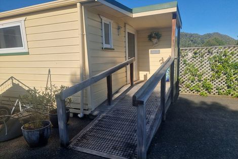 Photo of property in 7 Hampden Street, Murchison, 7007