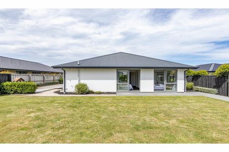 Photo of property in 18 Macphail Avenue, Rangiora, 7400