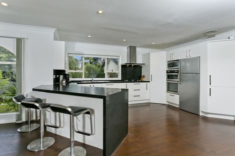 Photo of property in 9 Falstone Lane, Browns Bay, Auckland, 0630