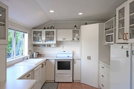 Photo of property in 60 Lucknow Road, Havelock North, 4130