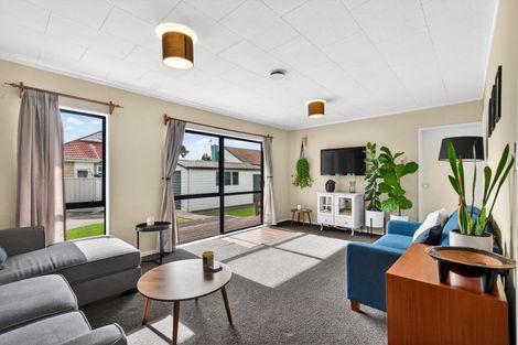 Photo of property in 2/27 Nuffield Avenue, Marewa, Napier, 4110