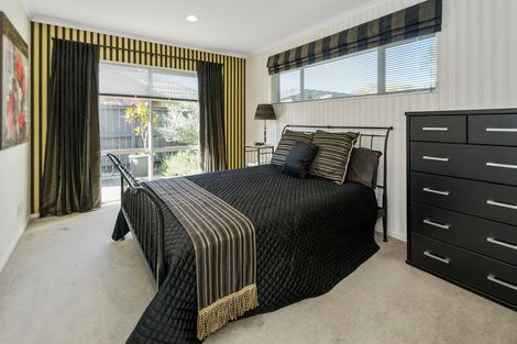 Photo of property in 44 Aberdeen Crescent, Wattle Downs, Auckland, 2103