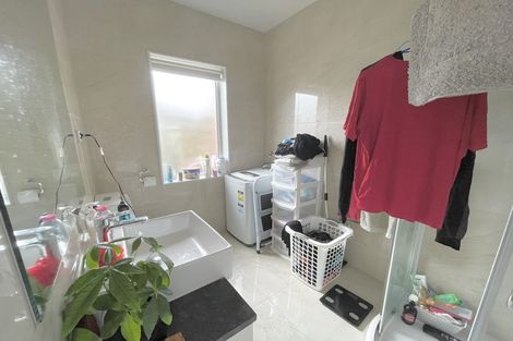 Photo of property in 3 Twin Parks Rise, Papakura, 2110