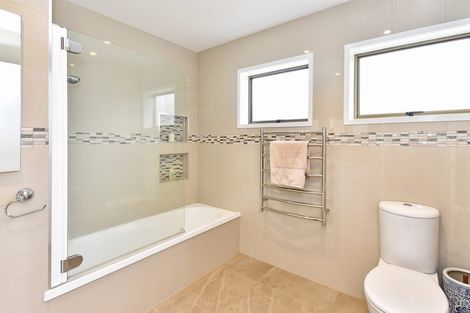 Photo of property in 78 Carnoustie Drive, Wattle Downs, Auckland, 2103