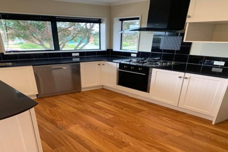 Photo of property in 43 Orlando Crescent, Waimairi Beach, Christchurch, 8083