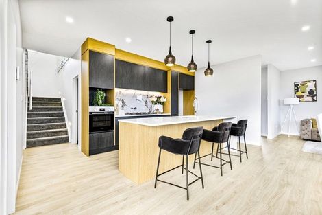 Photo of property in 63 Mcindoe Road, Kumeu, 0810