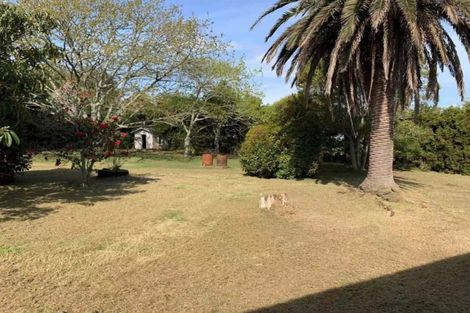 Photo of property in 324 Taupaki Road, Taupaki, Henderson, 0782