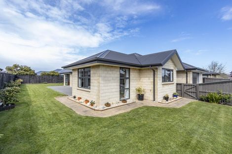 Photo of property in 32 Kotare Avenue, Rangiora, 7400