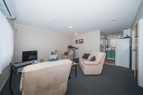 Photo of property in 8 Dahlia Street, Palmerston North, 4410