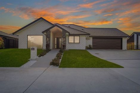 Photo of property in 39a Norfolk Drive, Cambridge, 3434