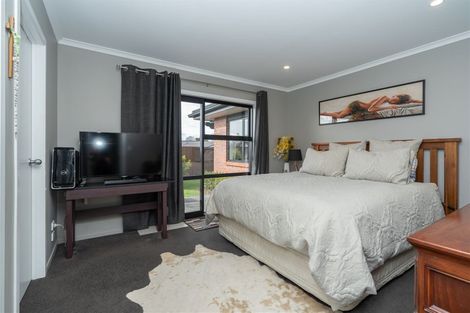 Photo of property in 9 Southbrook Close, Glenview, Hamilton, 3206