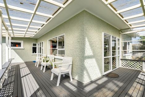 Photo of property in 17 Albion Street, Hawera, 4610