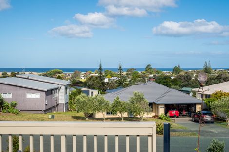 Photo of property in 17 Driftwood Place, Mangawhai Heads, Mangawhai, 0505