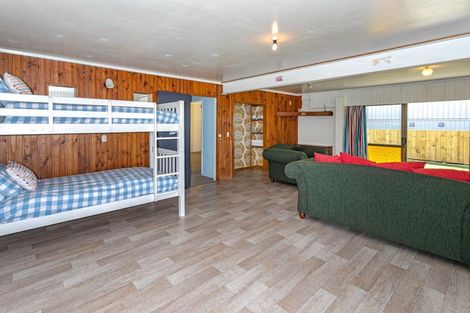 Photo of property in 107 Titiro Place, Onemana, Whangamata, 3691