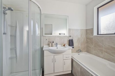 Photo of property in 16 Dunbarton Street, Redwood, Christchurch, 8051