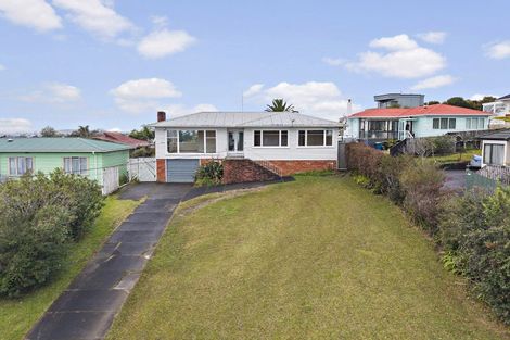 Photo of property in 128 Rosier Road, Glen Eden, Auckland, 0602