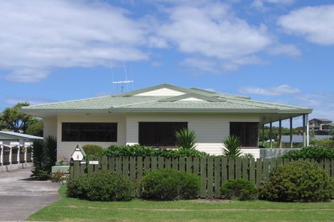 Photo of property in 1 Didsbury Drive, Waihi Beach, 3611