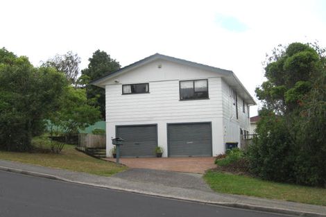 Photo of property in 13 Athena Drive, Totara Vale, Auckland, 0629