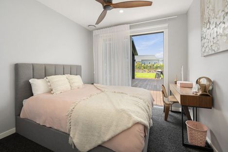 Photo of property in 20 Lancewood Way, Kinloch, Taupo, 3377