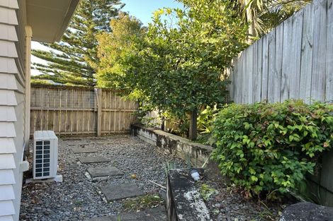 Photo of property in 67 Priestley Drive, Bucklands Beach, Auckland, 2014