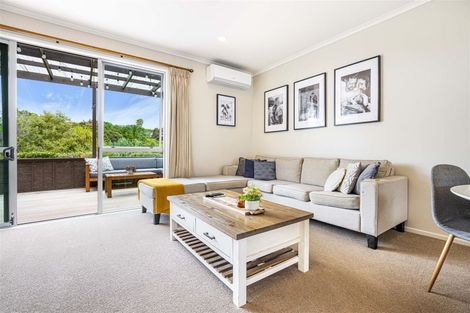 Photo of property in 9s Clearwater Cove, West Harbour, Auckland, 0618