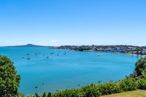 Photo of property in 33 Takutai Avenue, Half Moon Bay, Auckland, 2012