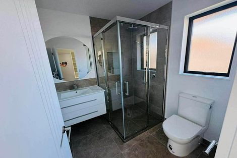 Photo of property in 17 Akoranga Place, Hornby, Christchurch, 8042