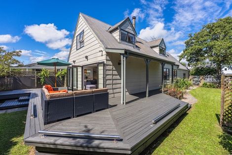 Photo of property in 11 Renata Road, Otaki, 5512