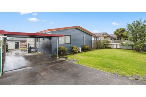 Photo of property in 2/24 Norrie Smith Avenue, Flat Bush, Auckland, 2023