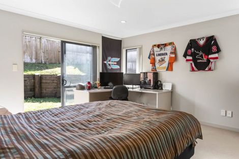 Photo of property in 3 Vadam Road, Massey, Auckland, 0614