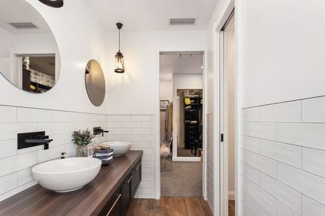 Photo of property in 16 Fendalton Road, Fendalton, Christchurch, 8014