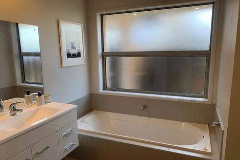 Photo of property in 328b Carrington Street, Vogeltown, New Plymouth, 4310