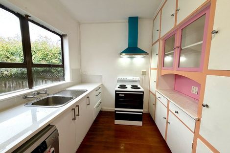 Photo of property in 2/493 Point Chevalier Road, Point Chevalier, Auckland, 1022