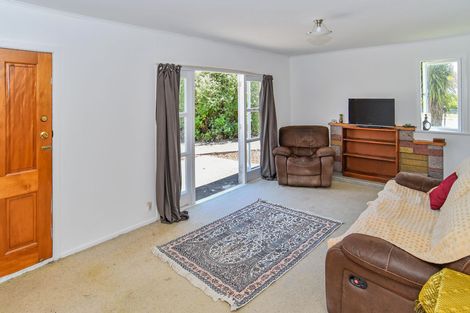 Photo of property in 16 Orchard Rise, Rosehill, Papakura, 2113