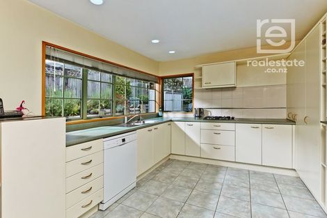 Photo of property in 25 Taroka Close, Pinehill, Auckland, 0632