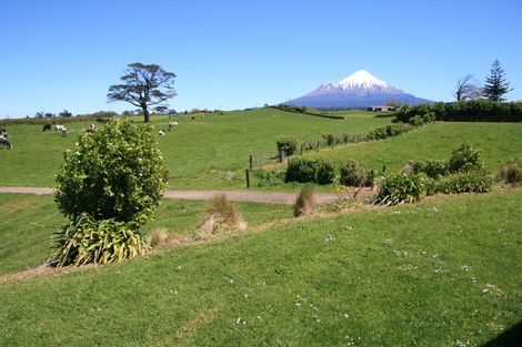 Photo of property in 343 Opunake Road, Cardiff, Stratford, 4391