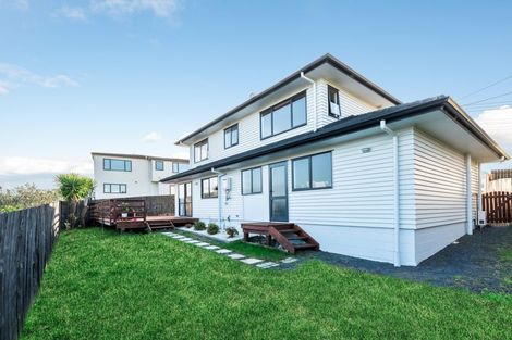 Photo of property in 230b Sturges Road, Henderson, Auckland, 0612