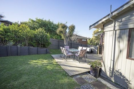 Photo of property in 119 Chelsea View Drive, Chatswood, Auckland, 0626