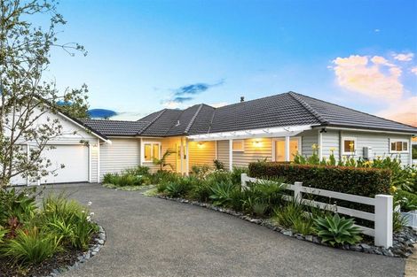 Photo of property in 490 Whitehills Road, Waitoki, Silverdale, 0994